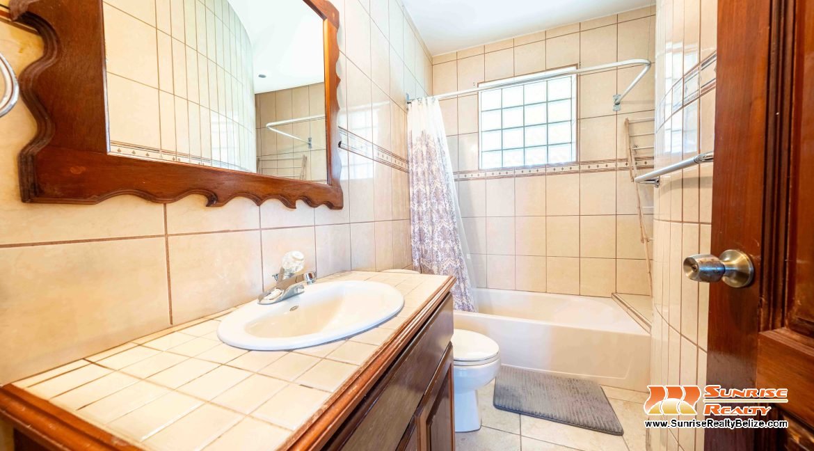 Ambergris Lake Villas B6-17