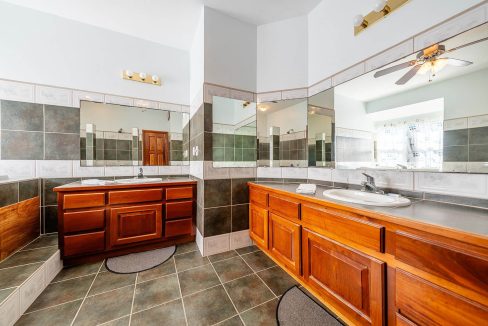 bermuda-landing-b5-10