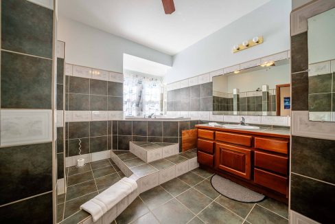 bermuda-landing-b5-11